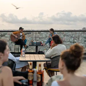 The Central House Galata بيت شباب اسطنبول